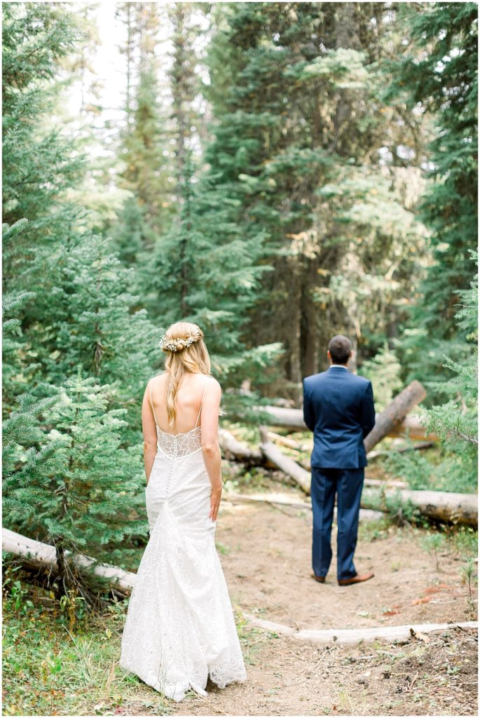 Wedding venues in Bend Oregon. Bend Oregon Wedding Photos at Elk lake resort. Ashley Cook Photography