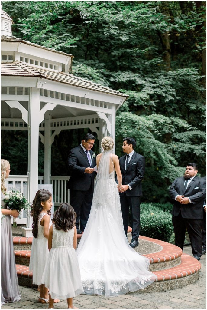 Abernathy Center Wedding in Oregon City, Oregon | Garden Wedding | Ashley Cook Photography 