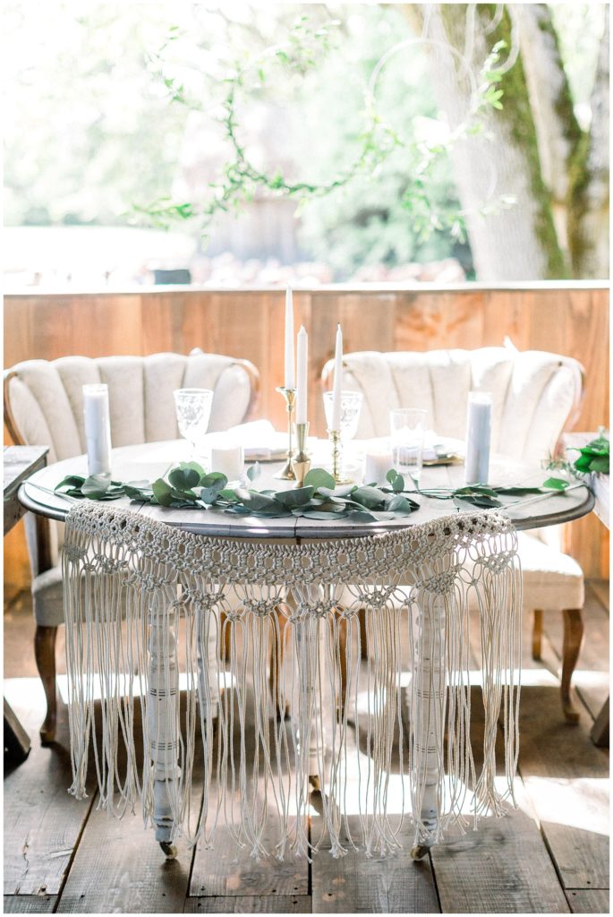 Head table details
Boho Oregon wedding | Ashley Cook Photography |