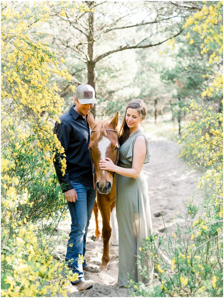 Pacific City, Cape Kiwanda Beach engagement session with horses | What to wear for your engagement session | Ashley Cook Photography