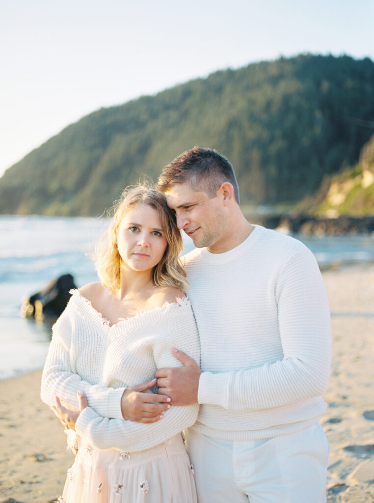 oregon beach engagement photo 