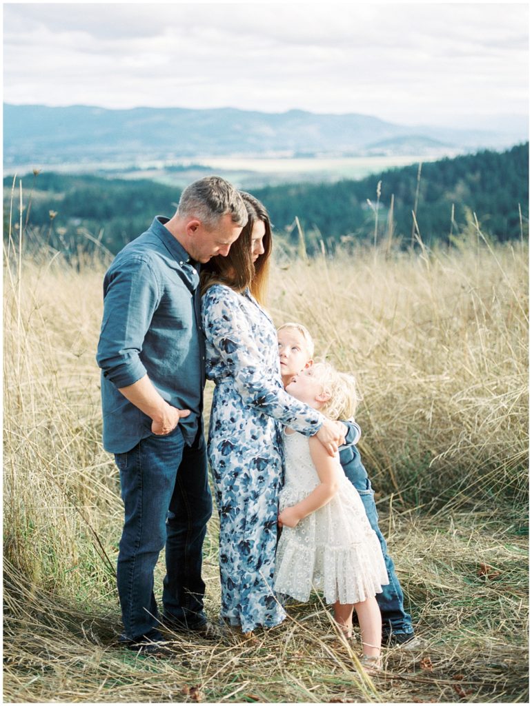 Willamette Valley Views Family session: Kids looking up at mom and dad