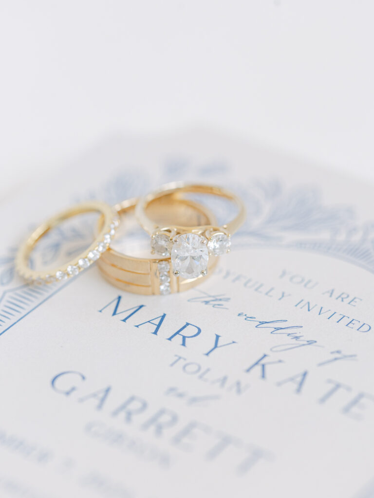 Oregon Wedding Showcase Bridal Show Booth: Oregon Wedding Photographer