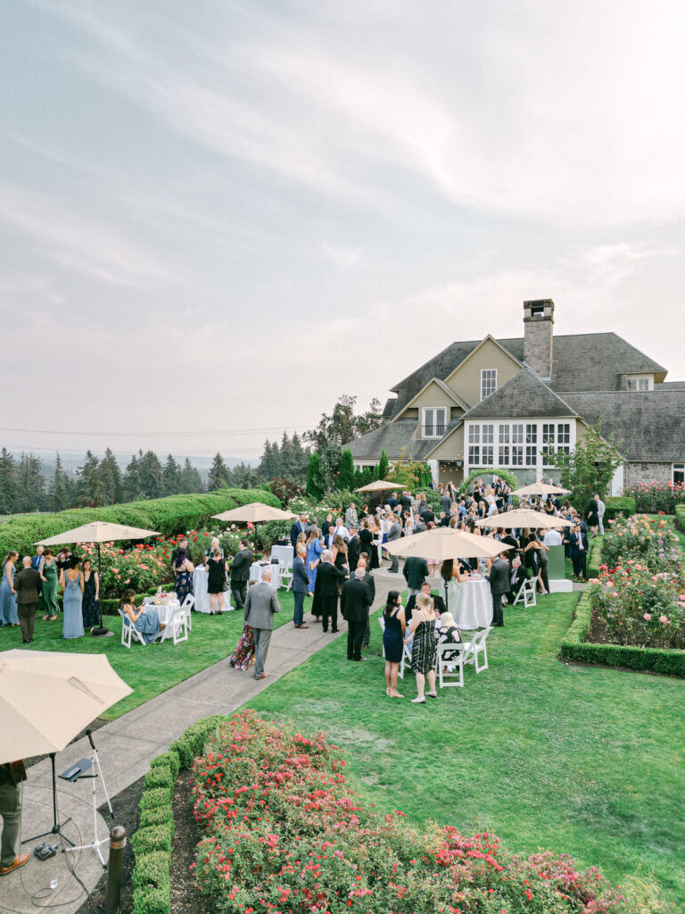 cocktail hour in the garden at an Oregon golf club wedding