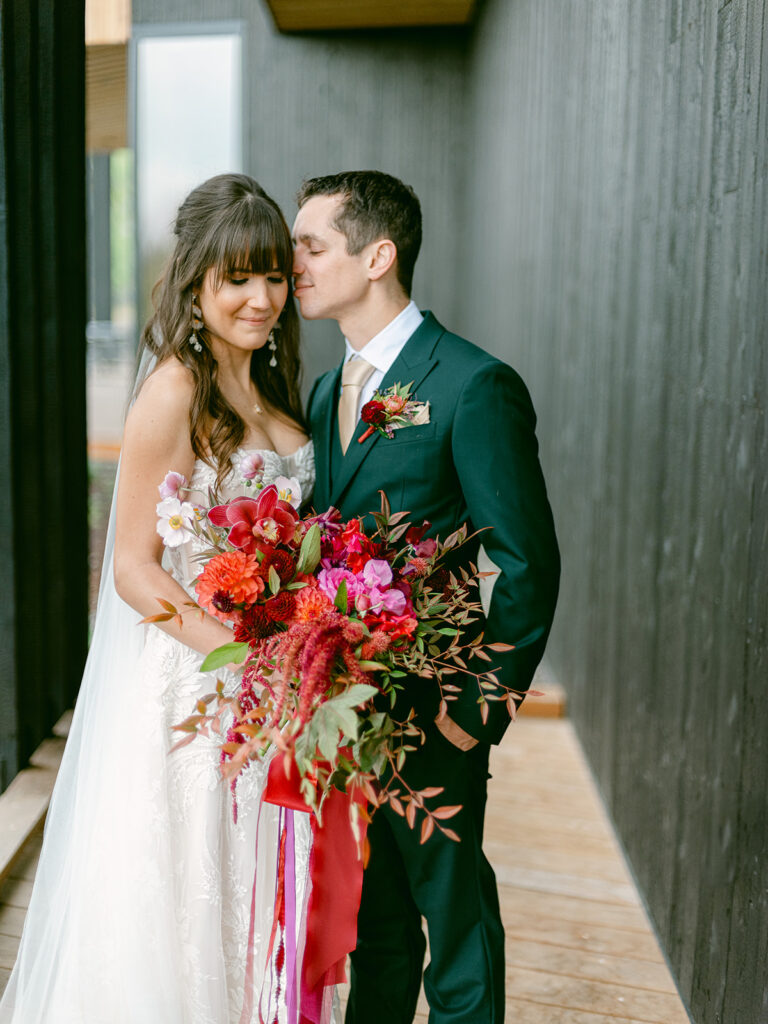 jewel tone wedding at black butte ranch