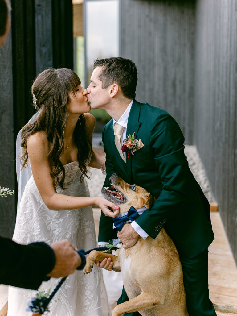 jewel tone wedding at black butte ranch