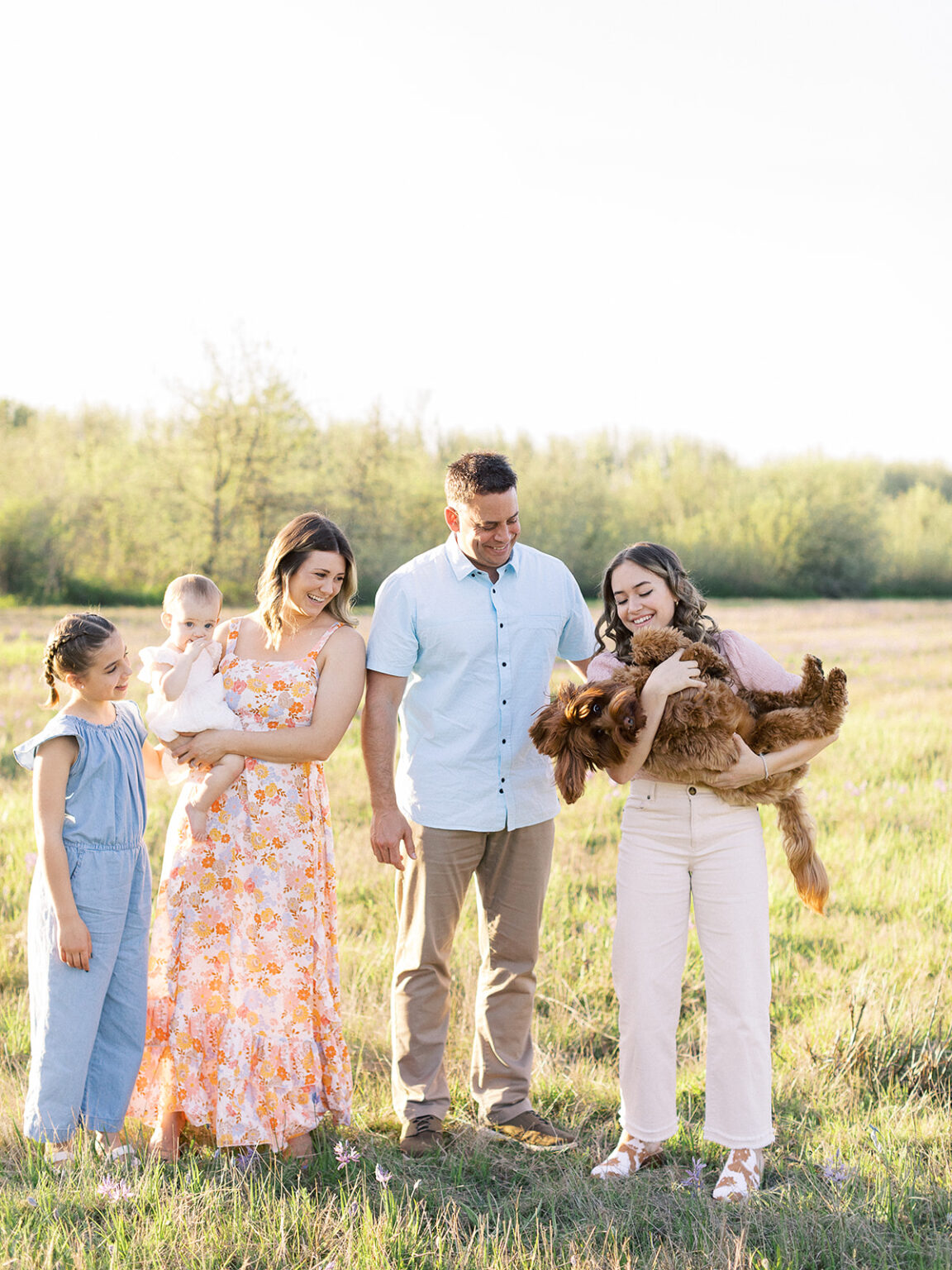 Spring Family What to Wear for Spring Family Photos: A Complete Style Guide - Ashley ...