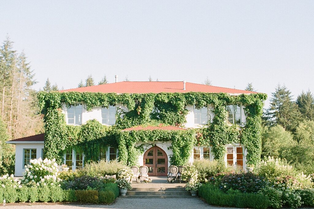Romantic Garden pnw wedding venues
