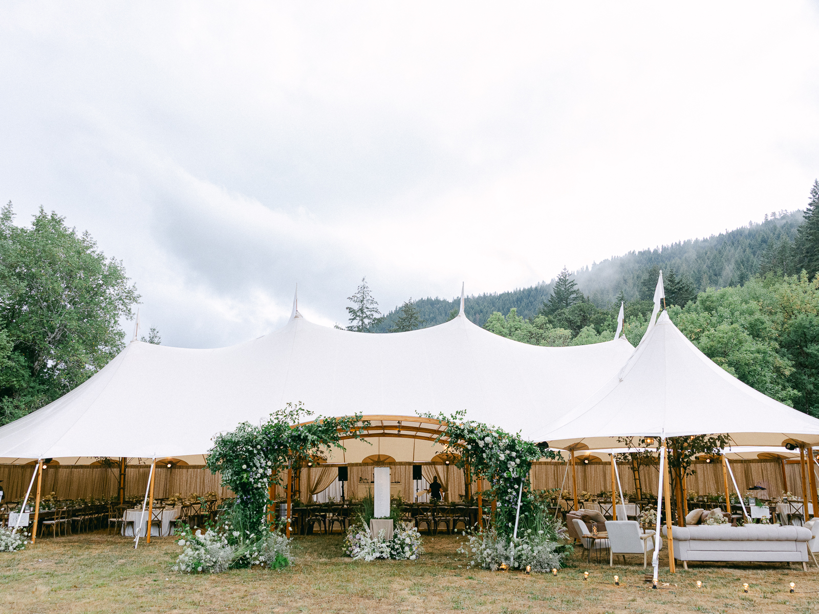 Tented private estate wedding reception photographed by an Oregon wedding photographer