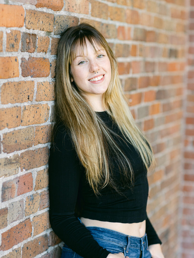 Modern senior portrait in Eugene Oregon city setting