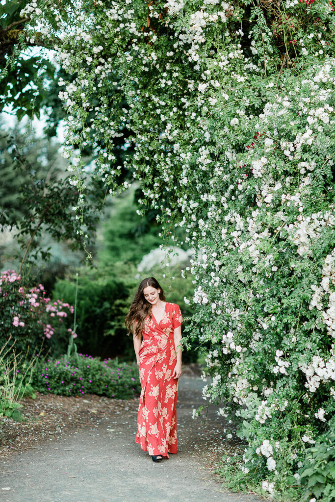 Spring senior photos in Eugene, Oregon with fresh greenery