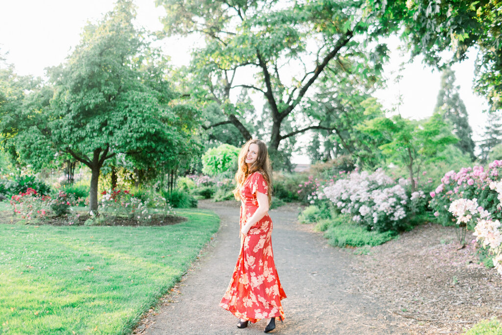 Senior photos in Eugene Oregon with soft spring light at the Owen Rose Gardens