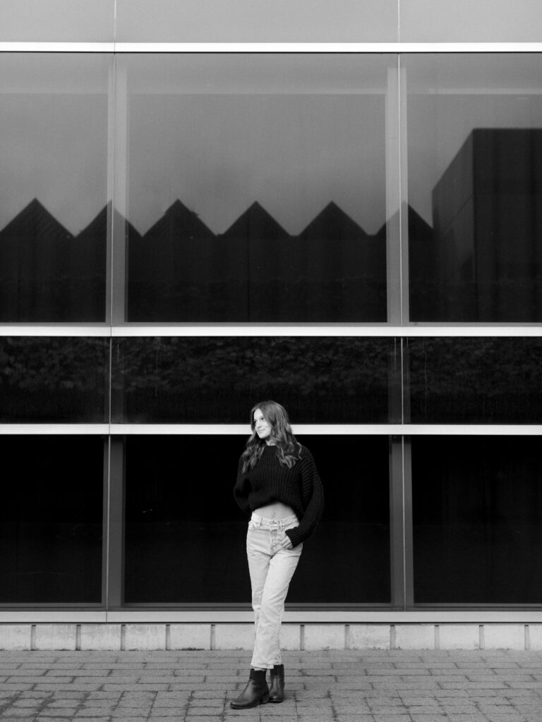 High school senior session in Eugene Oregon city setting