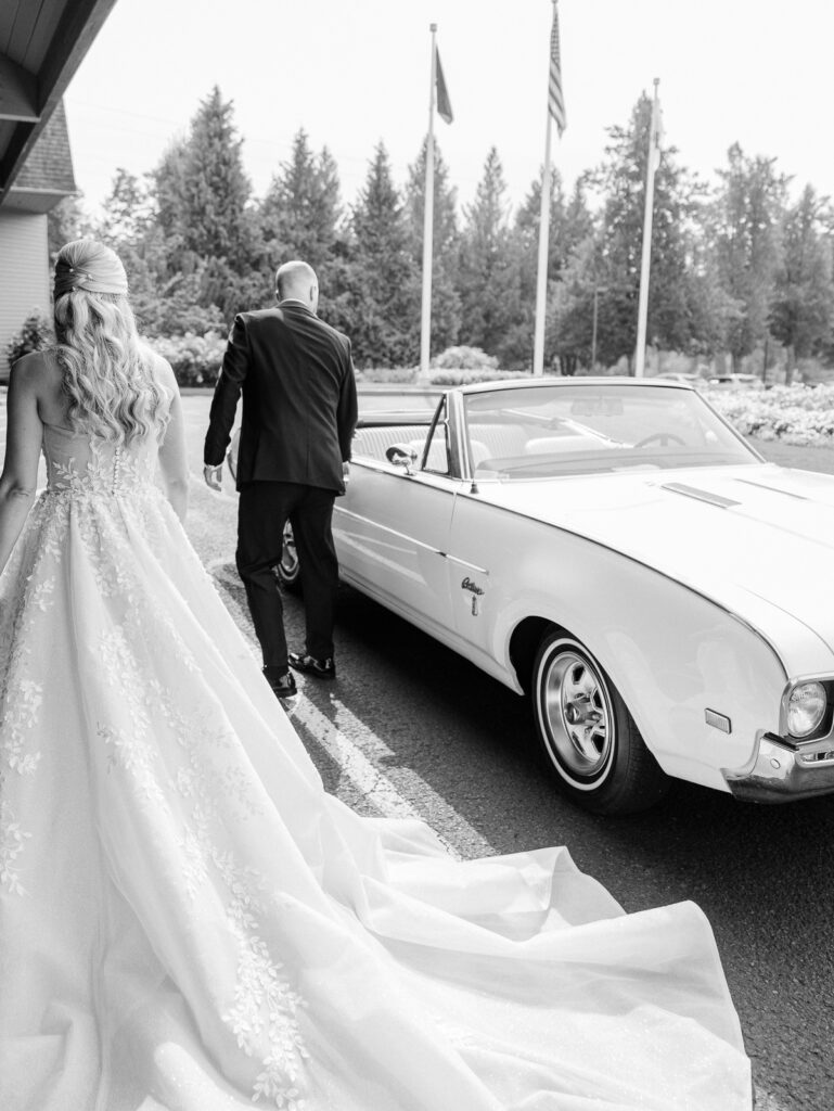 Oregon wedding photographer capturing bride and groom during wedding timeline portrait time