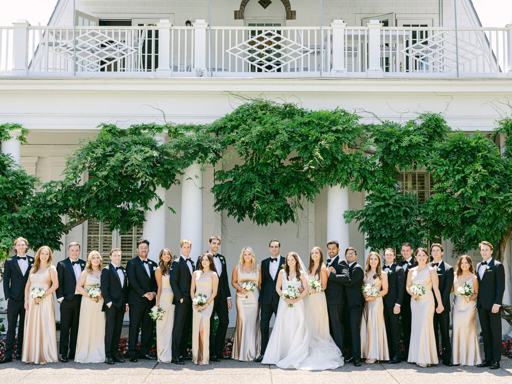 Wedding timeline tips from an Oregon wedding photographer showing bride and groom portrait time