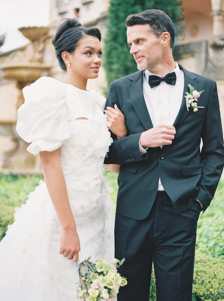 Courtyard wedding inspiration at Philbrook Museum of Art