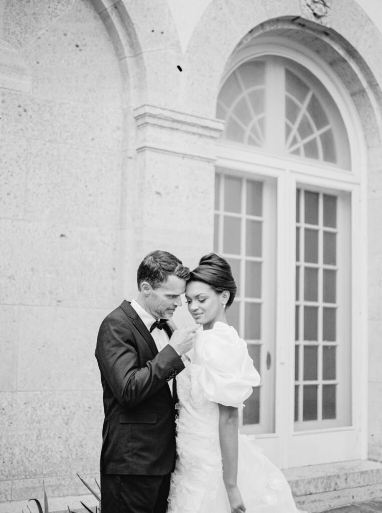 Elegant wedding photography at Philbrook Museum of Art