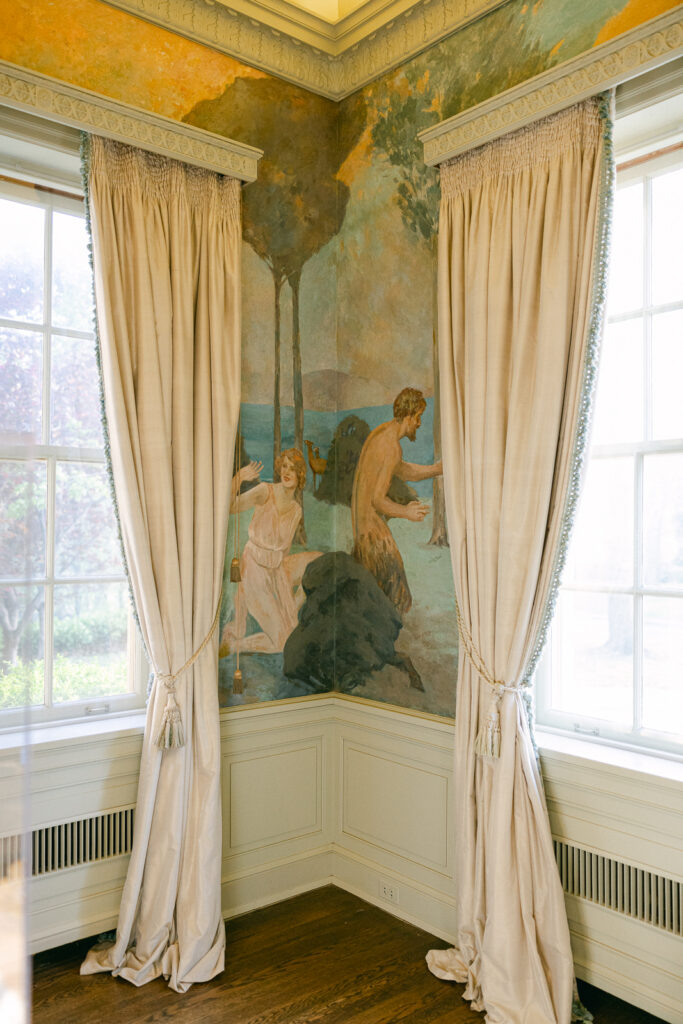 Romantic wedding inspiration featuring the architecture of Philbrook Museum of Art
