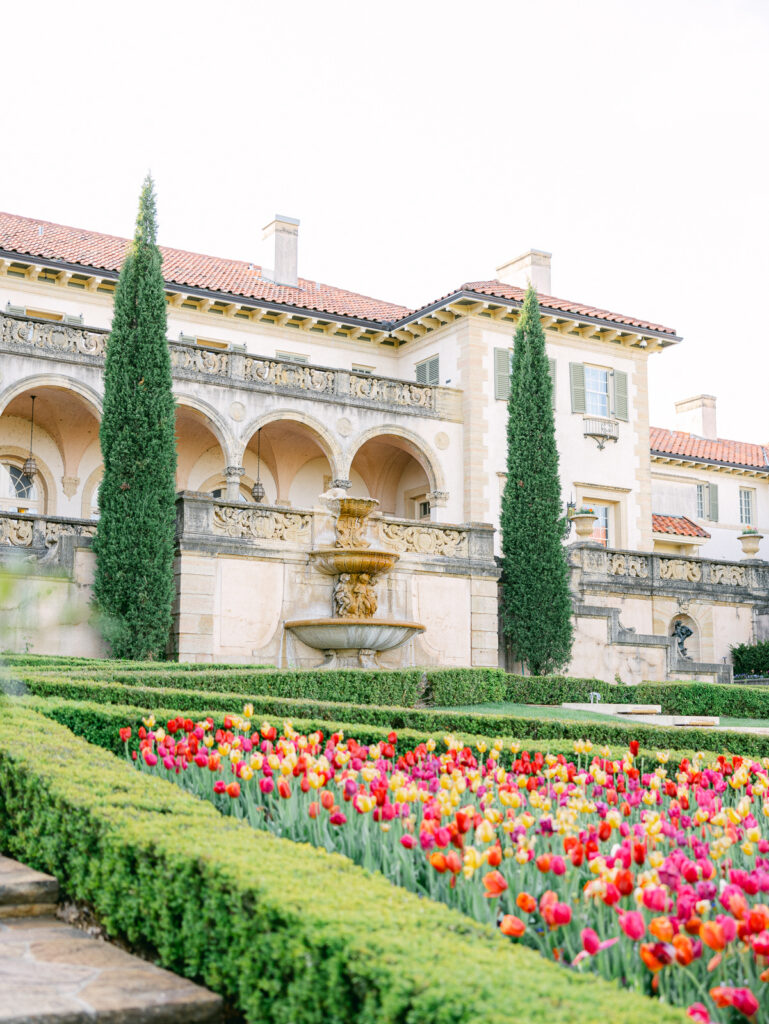 Historic gardens at Philbrook Museum of Art wedding venue in Tulsa